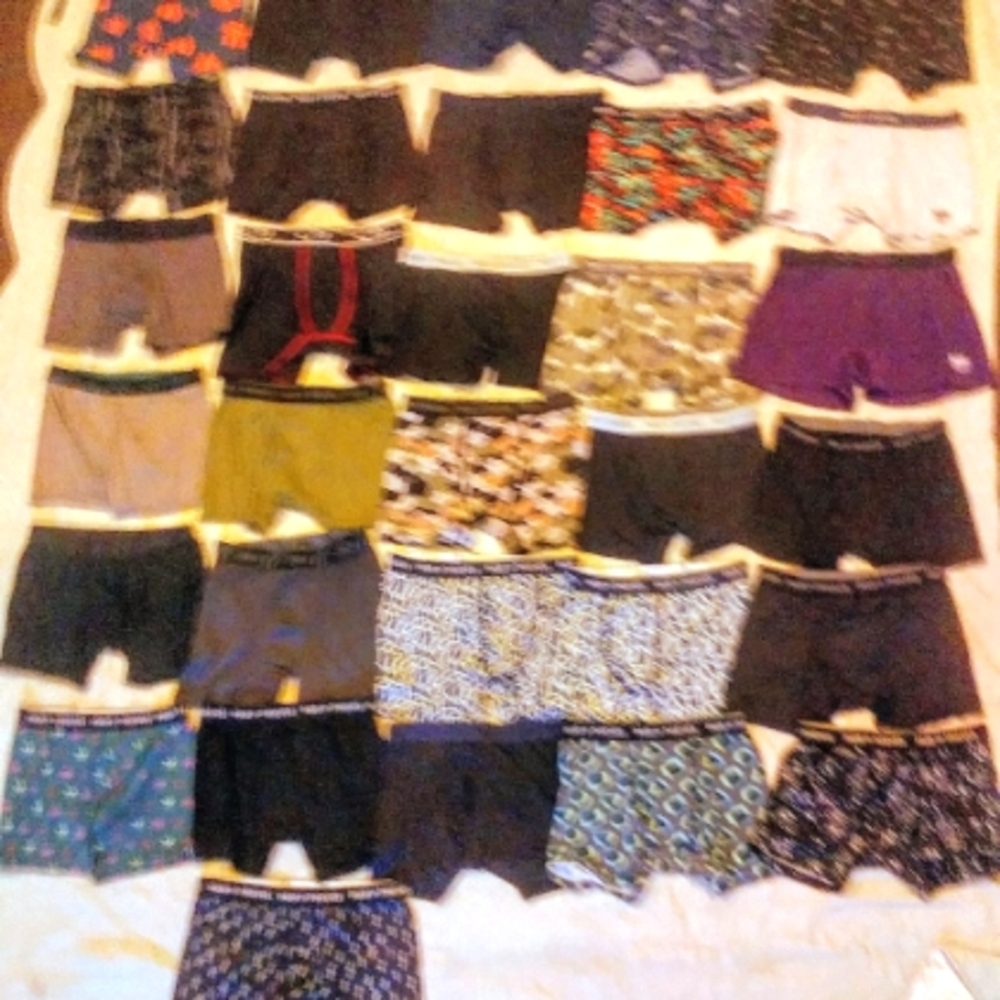 LOT of 31 - Pair of Thieves - medium men's boxers briefs in superb condition